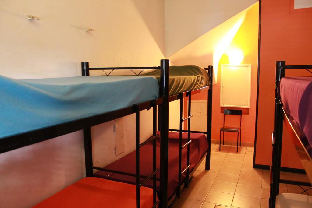 La Lechuza Hostel Росарио Екстериор снимка