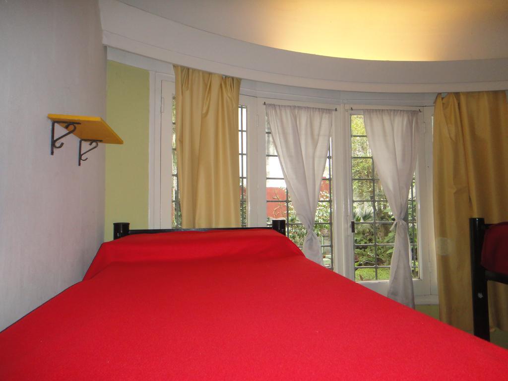 La Lechuza Hostel Росарио Екстериор снимка