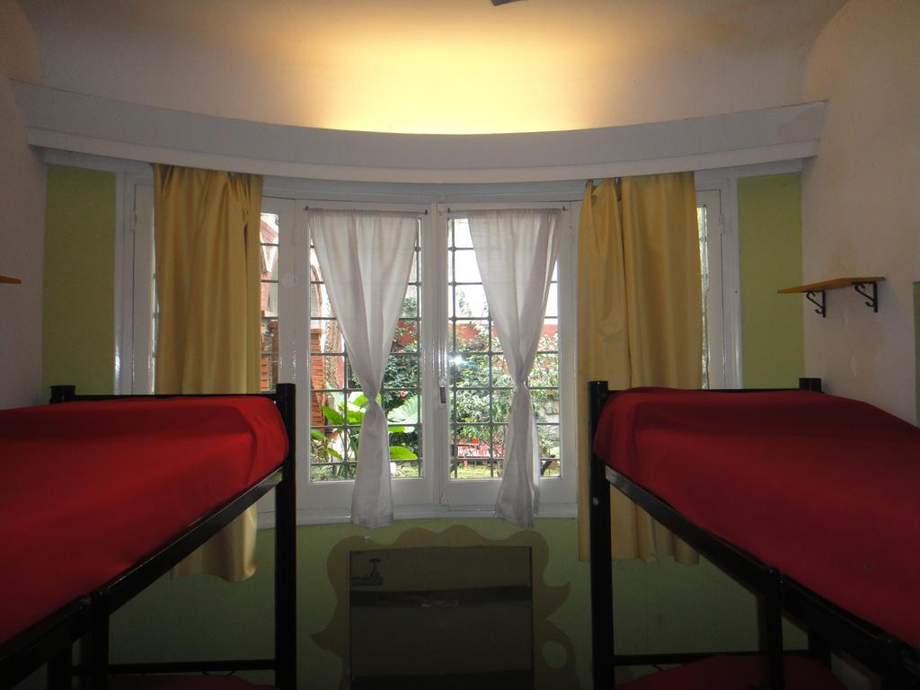 La Lechuza Hostel Росарио Екстериор снимка